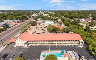 Photo 2 - Super 8 by Wyndham Fredericksburg