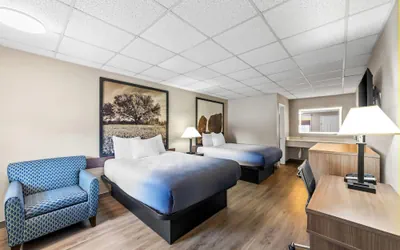 Photo 5 - Super 8 by Wyndham Fredericksburg