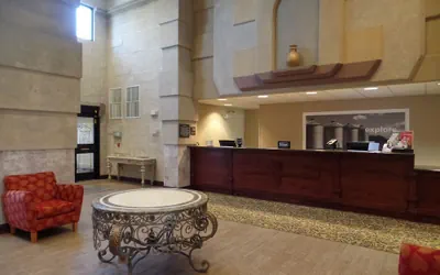Photo 5 - Hampton Inn Bowling Green