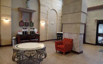 Photo 4 - Hampton Inn Bowling Green