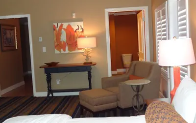Photo 4 - Kemah Boardwalk Inn