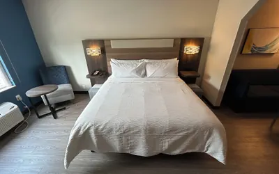 Photo 4 - Holiday Inn Express Dania Beach Airport Area by IHG