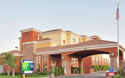 Photo 2 - Holiday Inn Express West Sacramento by IHG