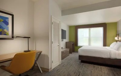 Photo 3 - Holiday Inn Express West Sacramento by IHG