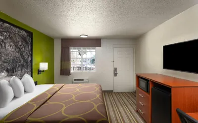 Photo 5 - Super 8 by Wyndham Lake City
