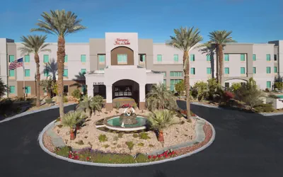 Photo 2 - Hampton Inn & Suites Palm Desert