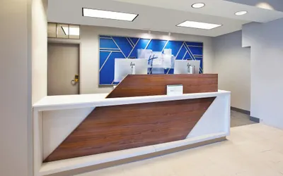 Photo 2 - Holiday Inn Express Fremont by IHG