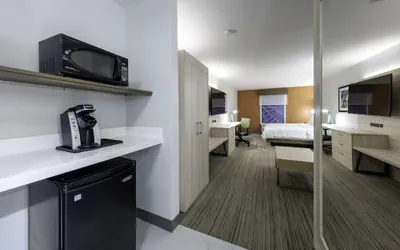 Photo 4 - Holiday Inn Express Hotel & Suites Petersburg-Dinwiddie by IHG