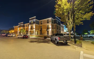Staybridge Suites Middleton Madison-West by IHG