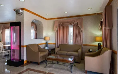 Photo 3 - SureStay Hotel by Best Western Falfurrias