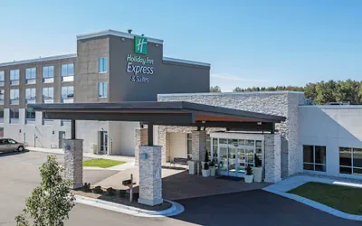 Photo 2 - Holiday Inn Express & Suites Ludington by IHG