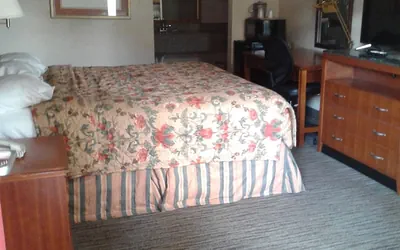 Photo 5 - Budget Inn Express