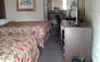 Photo 2 - Budget Inn Express