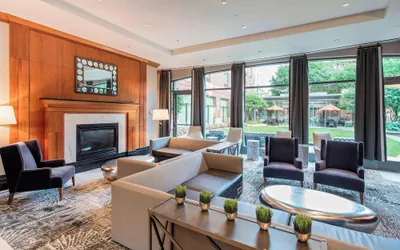 Photo 3 - Courtyard by Marriott Boston Brookline