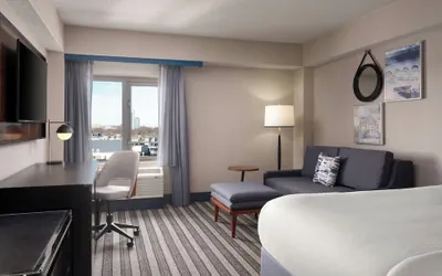 Photo 2 - Courtyard by Marriott Boston Brookline
