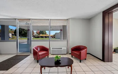 Photo 3 - Red Roof Inn Abingdon