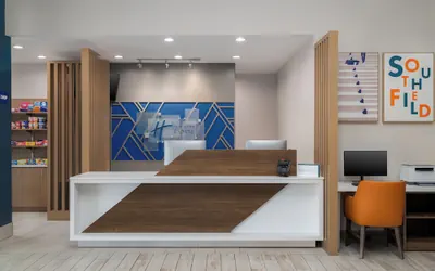 Photo 3 - Holiday Inn Express & Suites Southfield Detroit by IHG