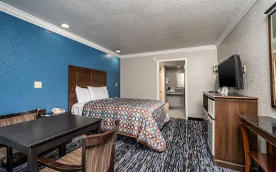 Photo 5 - Gator Town Inn