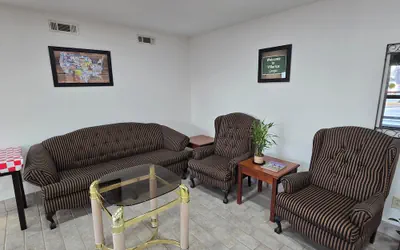 Photo 3 - Econo Lodge Villa Rica