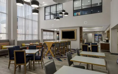Photo 4 - Hampton Inn Linden