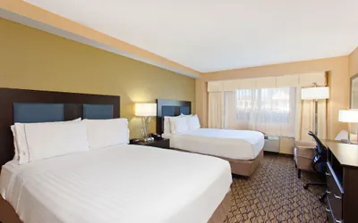Photo 4 - Holiday Inn Express Newport Beach by IHG