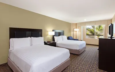 Photo 5 - Holiday Inn Express Newport Beach by IHG