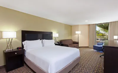 Photo 3 - Holiday Inn Express Newport Beach by IHG