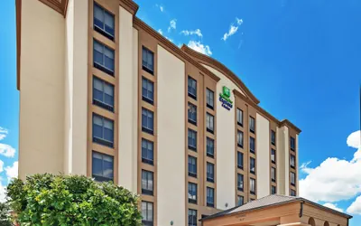 Photo 2 - Holiday Inn Express & Suites Houston - Memorial Park Area by IHG