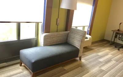 Photo 5 - Holiday Inn Express & Suites Houston - Memorial Park Area by IHG