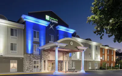 Photo 2 - Holiday Inn Express & Suites Philadelphia - Mt. Laurel by IHG