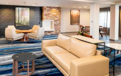 Photo 4 - Fairfield Inn & Suites by Marriott Bend Downtown