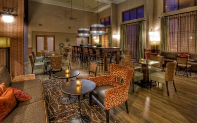 Photo 4 - Hampton Inn & Suites Kalamazoo - Oshtemo