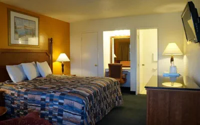 Photo 5 - Classic Inn Red Bluff