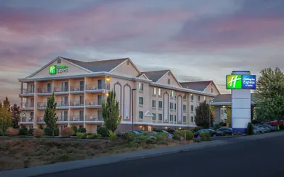 Photo 2 - Holiday Inn Express & Suites Richland by IHG