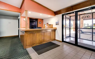 Photo 5 - Motel 6 Marion, IL
