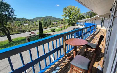 Photo 2 - Econo Lodge Lee - Great Barrington