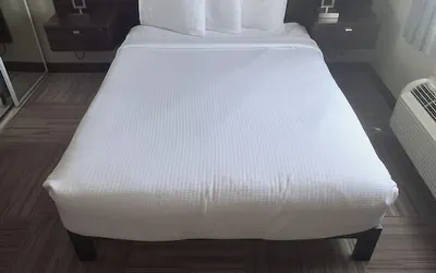 Photo 4 - Island Suites