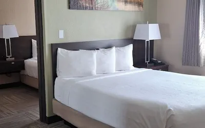 Photo 3 - Island Suites
