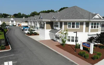 Photo 2 - Howard Johnson by Wyndham Quincy/Boston