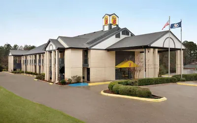 Photo 2 - Super 8 by Wyndham Ruston