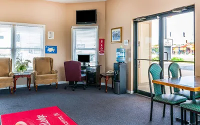 Photo 5 - Econo Lodge Vincennes
