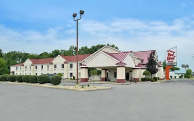 Photo 2 - Red Roof Inn Sandusky - Milan