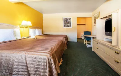 Photo 5 - Travelodge by Wyndham Turlock