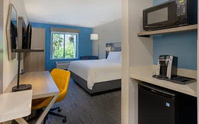 Photo 5 - Holiday Inn Express Hotel & Suites New Tampa I-75 by IHG