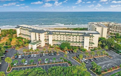 Photo 2 - Litchfield Beach & Golf Resort