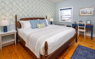 Photo 5 - Breakwater Inn