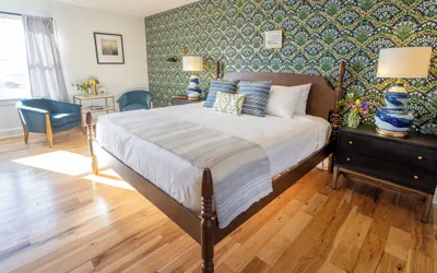 Photo 2 - Breakwater Inn