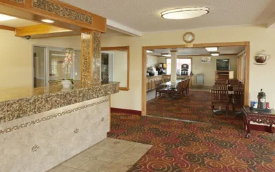 Photo 2 - Days Inn by Wyndham Yakima