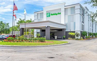 Photo 2 - Holiday Inn St. Petersburg West by IHG