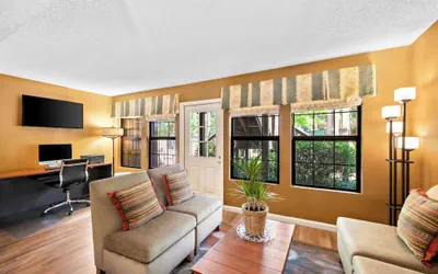 Photo 3 - Best Western Stagecoach Inn